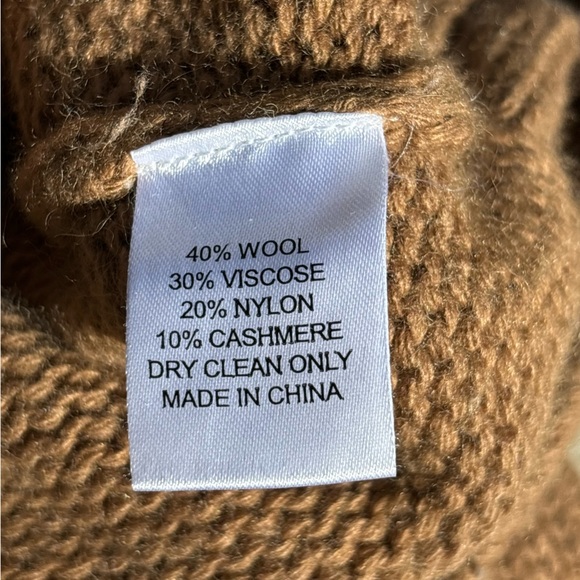 Tuckernuck Georgina Wool & Cashmere ETC V-Neck Tan Sweater - Picture 6 of 7